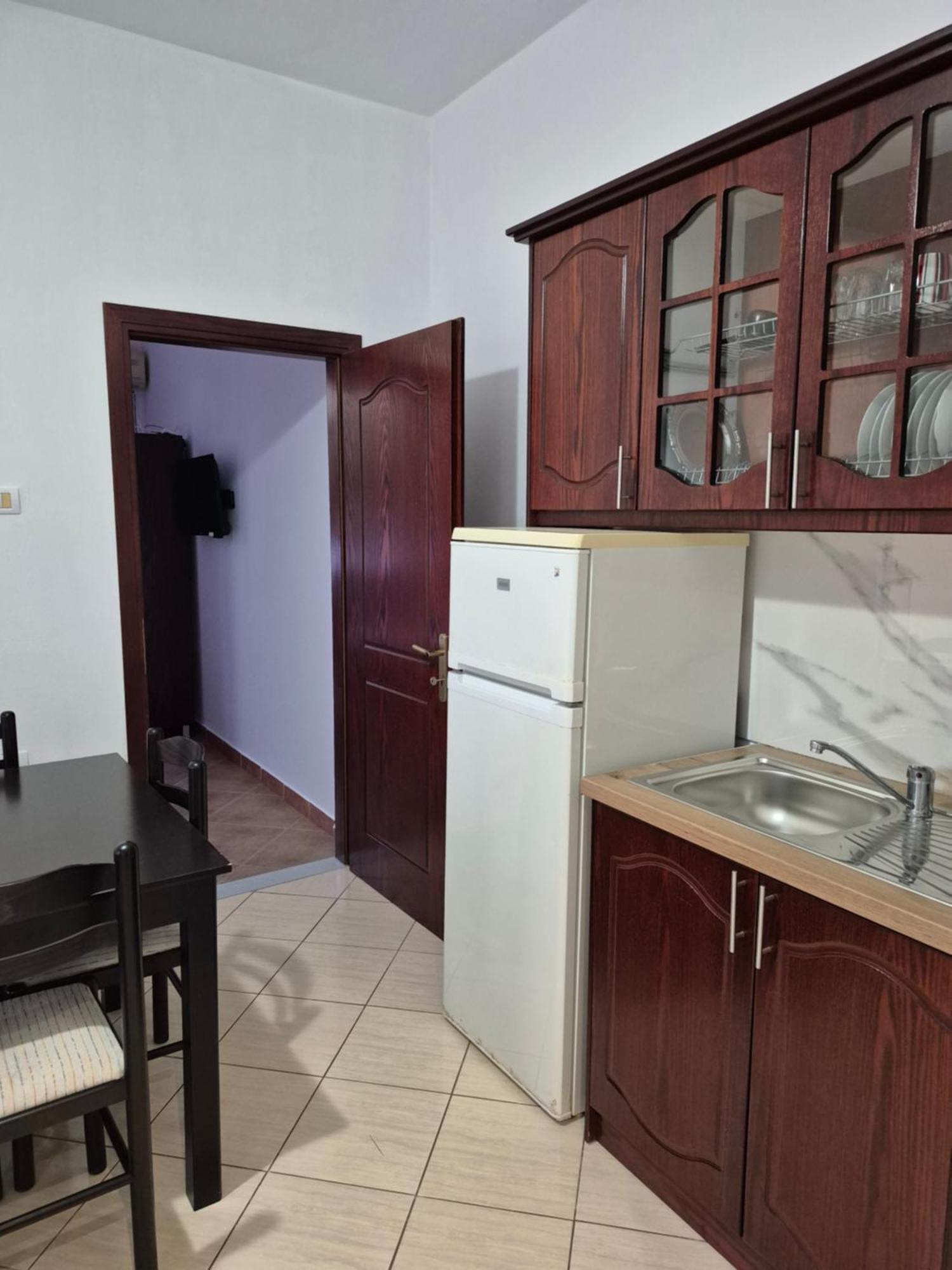 Vita Apartment - Spacious Garden And Balcony 5 Min To Beach & Center Ksamil Exterior photo